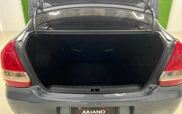 imagem-https://www.socarrao.com.br/sc-vehicle-images-prod/2199323/1787926356311-kRl19jYRWDcDSYvGajHTn6aOquX70pqb.jpg
