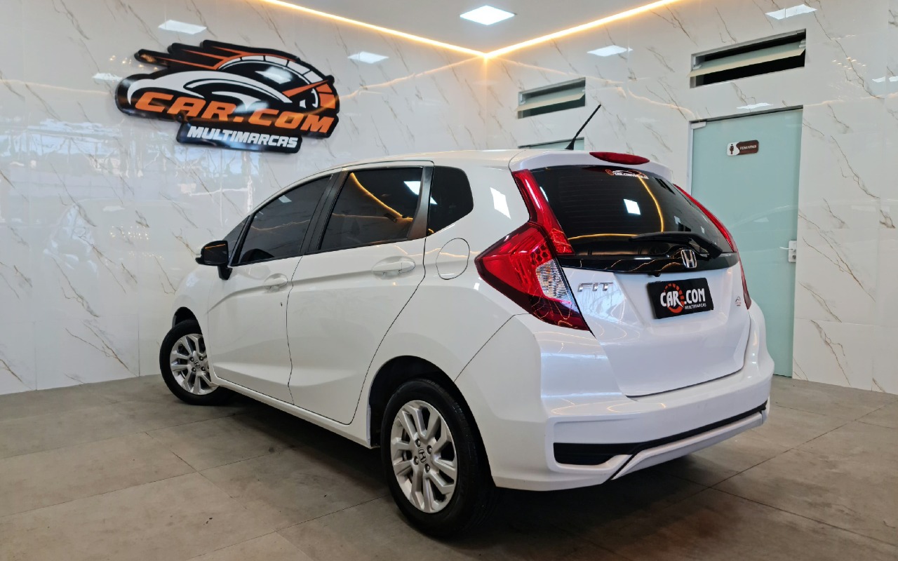 imagem-https://www.socarrao.com.br/sc-vehicle-images-prod/2199687/1786568429272-NS5qcGc.jpg