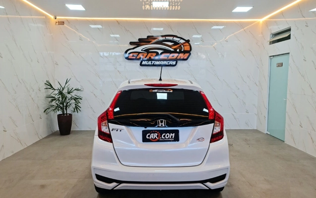 imagem-https://www.socarrao.com.br/sc-vehicle-images-prod/2199687/1786568429400-Ni5qcGc.jpg
