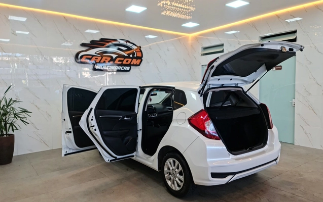 imagem-https://www.socarrao.com.br/sc-vehicle-images-prod/2199687/1786568430723-MTUuanBn.jpg