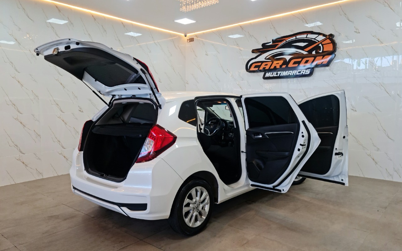 imagem-https://www.socarrao.com.br/sc-vehicle-images-prod/2199687/1786568430945-MTcuanBn.jpg
