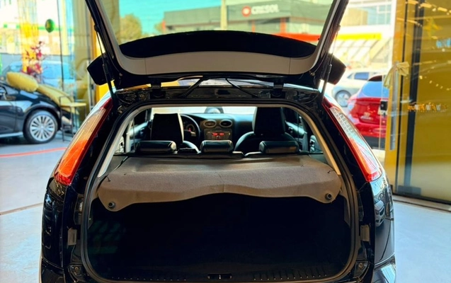 imagem-https://www.socarrao.com.br/sc-vehicle-images-prod/2200149/1781793605439-54d40cea-da33-46b6-8836-186a538a3f15.jpg