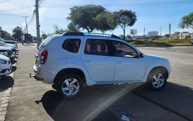 imagem-https://www.socarrao.com.br/sc-vehicle-images-prod/2200187/1781794003712-MjAyNjA2MThfMTAyNTQ2LmpwZw.jpg