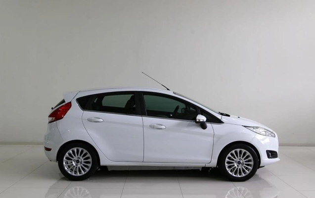imagem-https://www.socarrao.com.br/sc-vehicle-images-prod/2200949/1787844927405-7887611_0_B_41b154fad9.jpeg