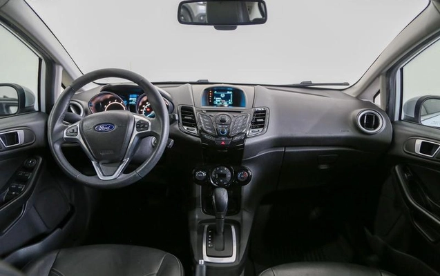 imagem-https://www.socarrao.com.br/sc-vehicle-images-prod/2200949/1787844927413-7887611_10_B_6b2de72af5.jpeg