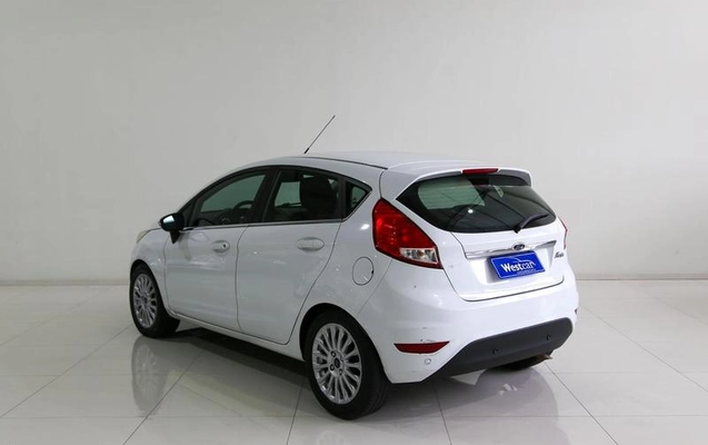 imagem-https://www.socarrao.com.br/sc-vehicle-images-prod/2200949/1787844927424-7887611_5_B_5ca39736e2.jpeg