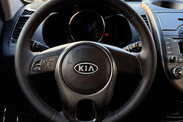 imagem-https://www.socarrao.com.br/sc-vehicle-images-prod/2201545/1788264639117-8199345_1_B_07de39ca05.jpeg