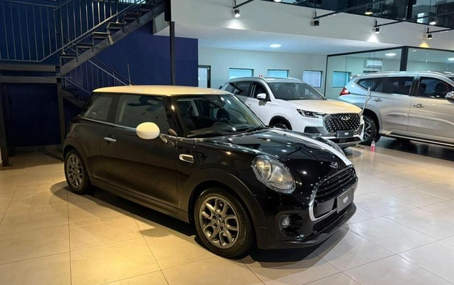 imagem-https://www.socarrao.com.br/sc-vehicle-images-prod/22025/1789216395497-7446884_3_B_ad74399210.jpeg