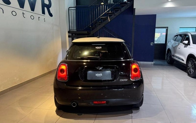 imagem-https://www.socarrao.com.br/sc-vehicle-images-prod/22025/1789216395501-7446884_5_B_41e8c15fe3.jpeg