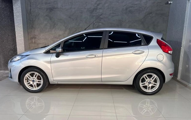 imagem-https://www.socarrao.com.br/sc-vehicle-images-prod/2202704/1787340536084-8194859_1_B_5a64d5164c.jpeg