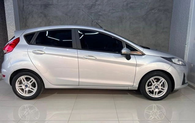 imagem-https://www.socarrao.com.br/sc-vehicle-images-prod/2202704/1787340536085-8194859_5_B_aa38602d15.jpeg