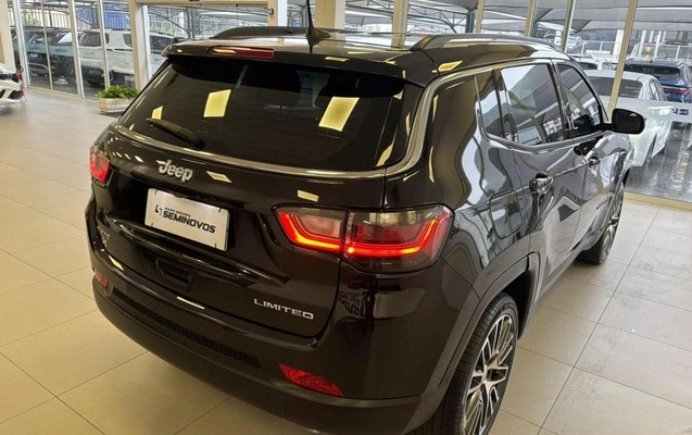 imagem-https://www.socarrao.com.br/sc-vehicle-images-prod/2202728/1788553058723-8199898_4_B_8953e3ac6a.jpeg