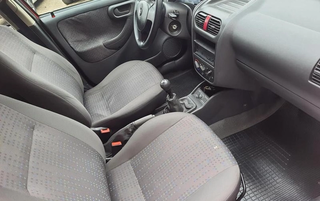 imagem-https://www.socarrao.com.br/sc-vehicle-images-prod/2203158/1787662603523-8200075_4_B_861183a965.jpeg