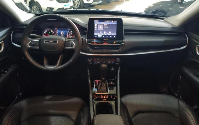 imagem-https://www.socarrao.com.br/sc-vehicle-images-prod/2203373/1782995000436-8200307_9_B_933030c868.jpeg