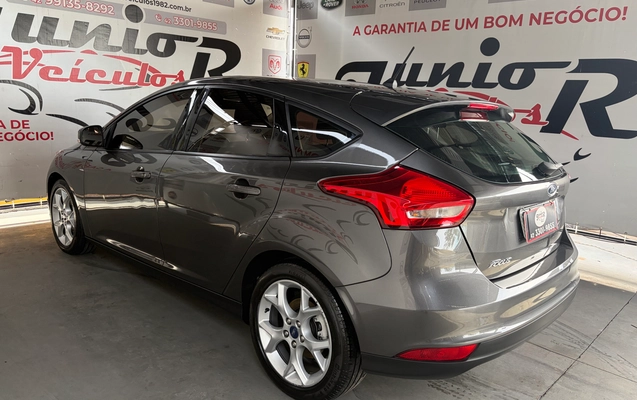 imagem-https://www.socarrao.com.br/sc-vehicle-images-prod/2203675/1785872358558-e0c29a37-da58-400d-8b8d-f8019fdbd2d4.jpg