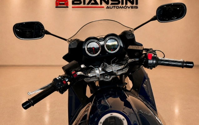 imagem-https://www.socarrao.com.br/sc-vehicle-images-prod/2204237/1781811458533-DlTdM6UKyoJ5RknSZUggMRbDopTUwOW1.jpg