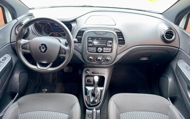imagem-https://www.socarrao.com.br/sc-vehicle-images-prod/2204533/1791545008964-8200867_2_B_e2fc315136.jpeg