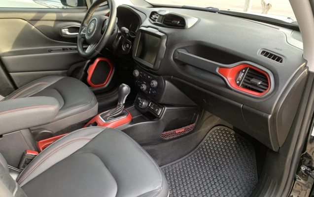 imagem-https://www.socarrao.com.br/sc-vehicle-images-prod/2204599/1781812651760-app-photos-OknT0sksD6Yc7TkEVmstyGBREPCNuzOo.jpg