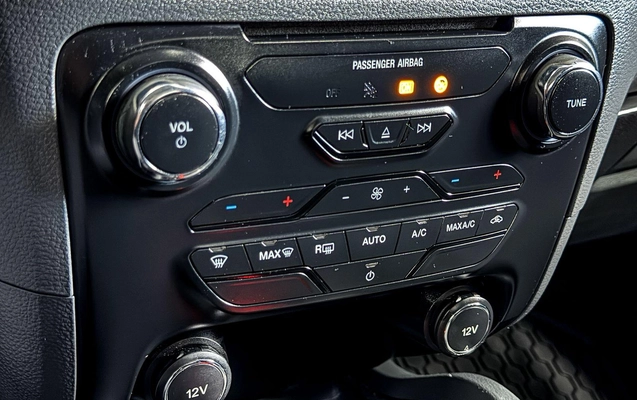imagem-https://www.socarrao.com.br/sc-vehicle-images-prod/2204608/1788621726711-ce6ecce6c4e04318940b7b9ee0d6c166_1782330823871.jpg
