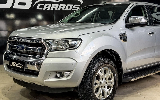 imagem-https://www.socarrao.com.br/sc-vehicle-images-prod/2204608/1788621726722-b0422204997545119aed5ab4dd05fda9_1782330823911.jpg