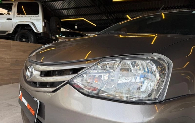 imagem-https://www.socarrao.com.br/sc-vehicle-images-prod/2204752/1785329165808-8173368_5_B_86414a1606.jpeg