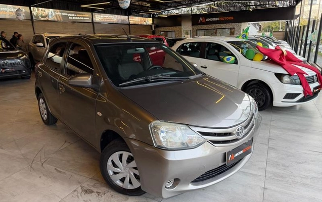 imagem-https://www.socarrao.com.br/sc-vehicle-images-prod/2204752/1785329165809-8173368_6_B_5a99394f7a.jpeg
