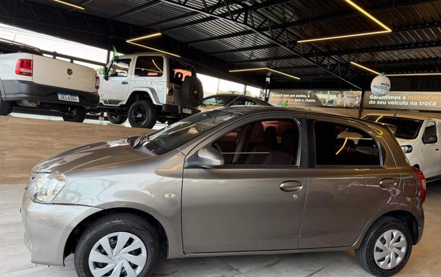 imagem-https://www.socarrao.com.br/sc-vehicle-images-prod/2204752/1785329165814-8173368_10_B_839d2736ae.jpeg