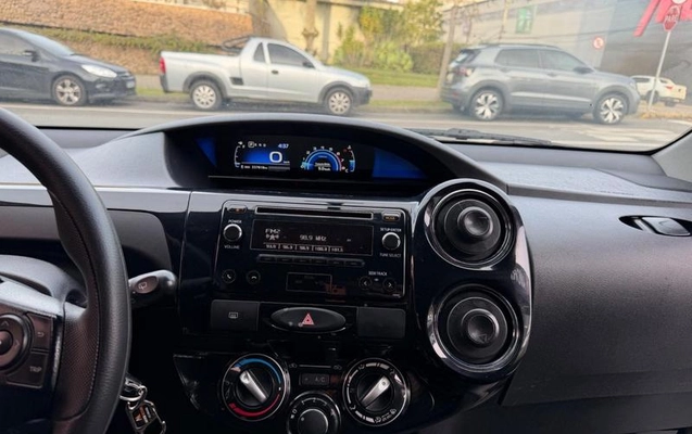 imagem-https://www.socarrao.com.br/sc-vehicle-images-prod/2204752/1785329165820-8173368_16_B_511bff75e0.jpeg