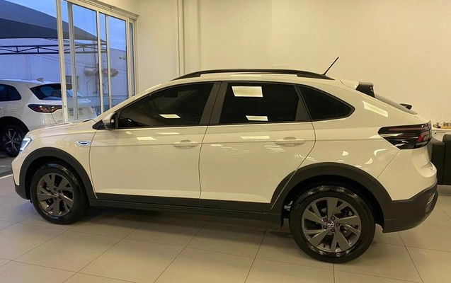 imagem-https://www.socarrao.com.br/sc-vehicle-images-prod/2204969/1790970520977-8201200_1_B_87886040fc.jpeg