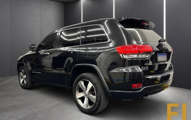 imagem-https://www.socarrao.com.br/sc-vehicle-images-prod/2204977/1790010295718-8200862_19_B_c461ca0d89.jpeg