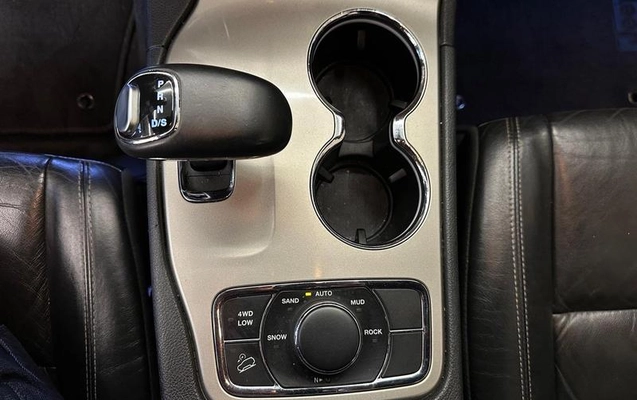 imagem-https://www.socarrao.com.br/sc-vehicle-images-prod/2204977/1790010295750-8200862_11_B_e2293d2fdc.jpeg