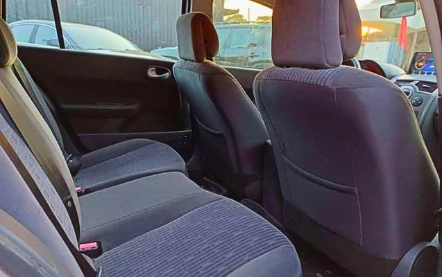 imagem-https://www.socarrao.com.br/sc-vehicle-images-prod/2205141/1788445849030-8201257_19_B_f6a2ca094b.jpeg
