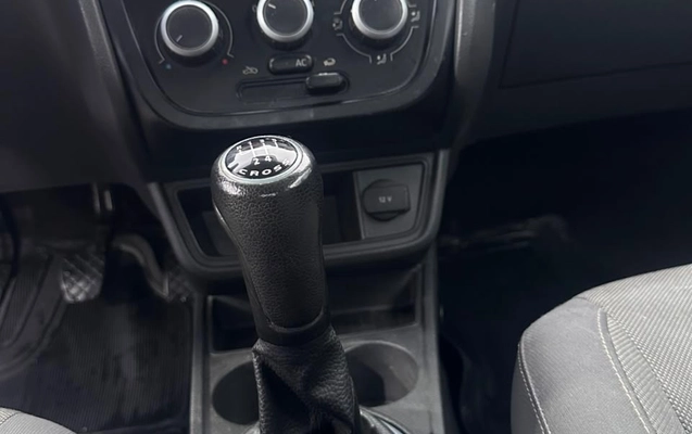 imagem-https://www.socarrao.com.br/sc-vehicle-images-prod/2205389/1785515774175-gb-40253a4.jpeg