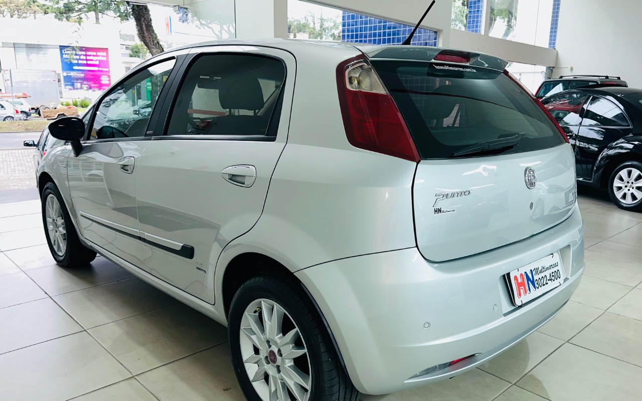 imagem-https://www.socarrao.com.br/sc-vehicle-images-prod/2205408/1782243052704-MjVhLmpwZw.jpg