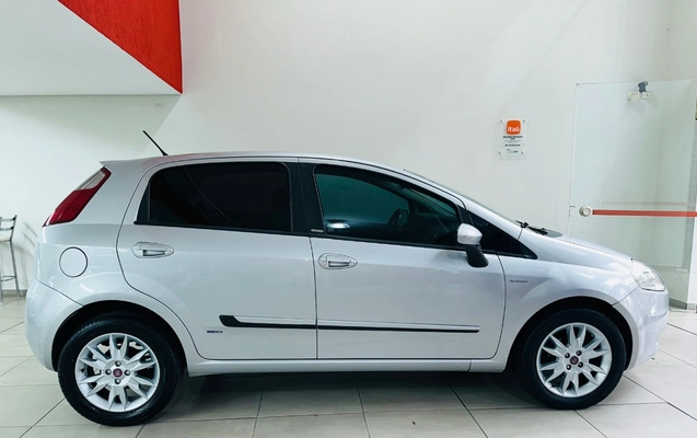 imagem-https://www.socarrao.com.br/sc-vehicle-images-prod/2205408/1782243052909-MjViLmpwZw.jpg