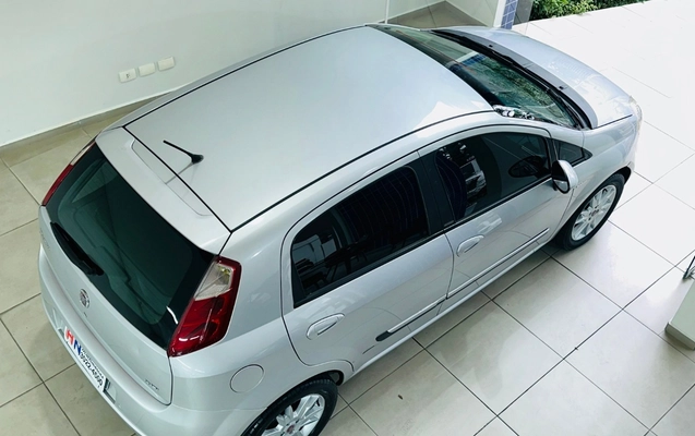 imagem-https://www.socarrao.com.br/sc-vehicle-images-prod/2205408/1782243052992-MjVjLmpwZw.jpg