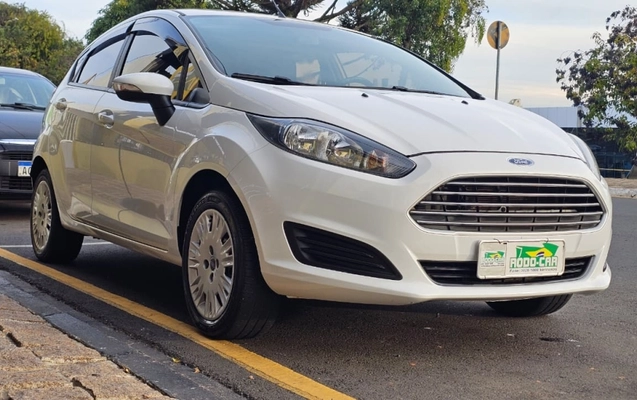 imagem-https://www.socarrao.com.br/sc-vehicle-images-prod/2205703/1781816085027-9ZjTdmK5HKYE8lpGjuWF7MxM7AhLGUoB.jpg