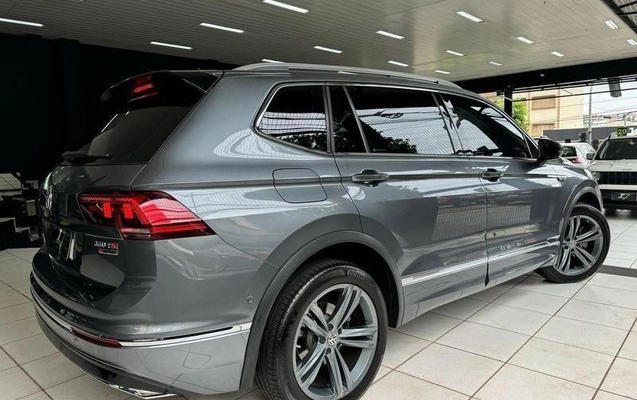 imagem-https://www.socarrao.com.br/sc-vehicle-images-prod/2206358/1788623988503-7615917_3_B_8c037f6d6d.jpeg