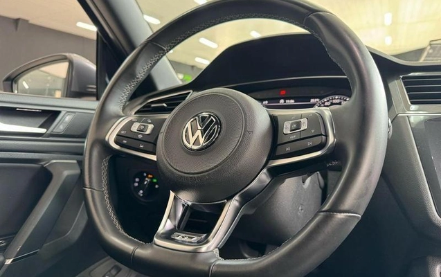 imagem-https://www.socarrao.com.br/sc-vehicle-images-prod/2206358/1788623988505-7615917_12_B_059a6fd51a.jpeg