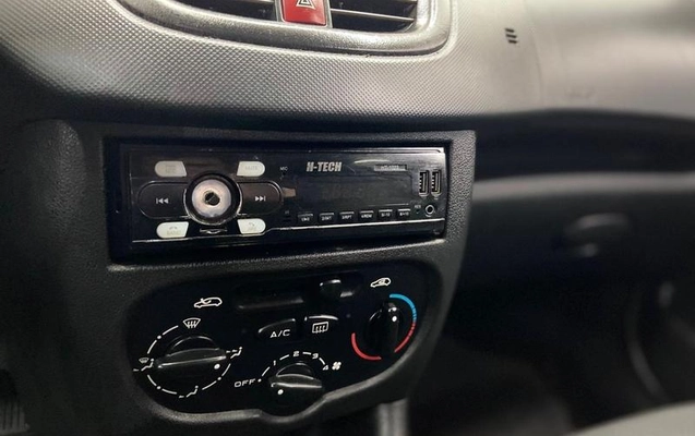 imagem-https://www.socarrao.com.br/sc-vehicle-images-prod/2223967/1786112958606-8186108_7_B_ce83bbf975.jpeg