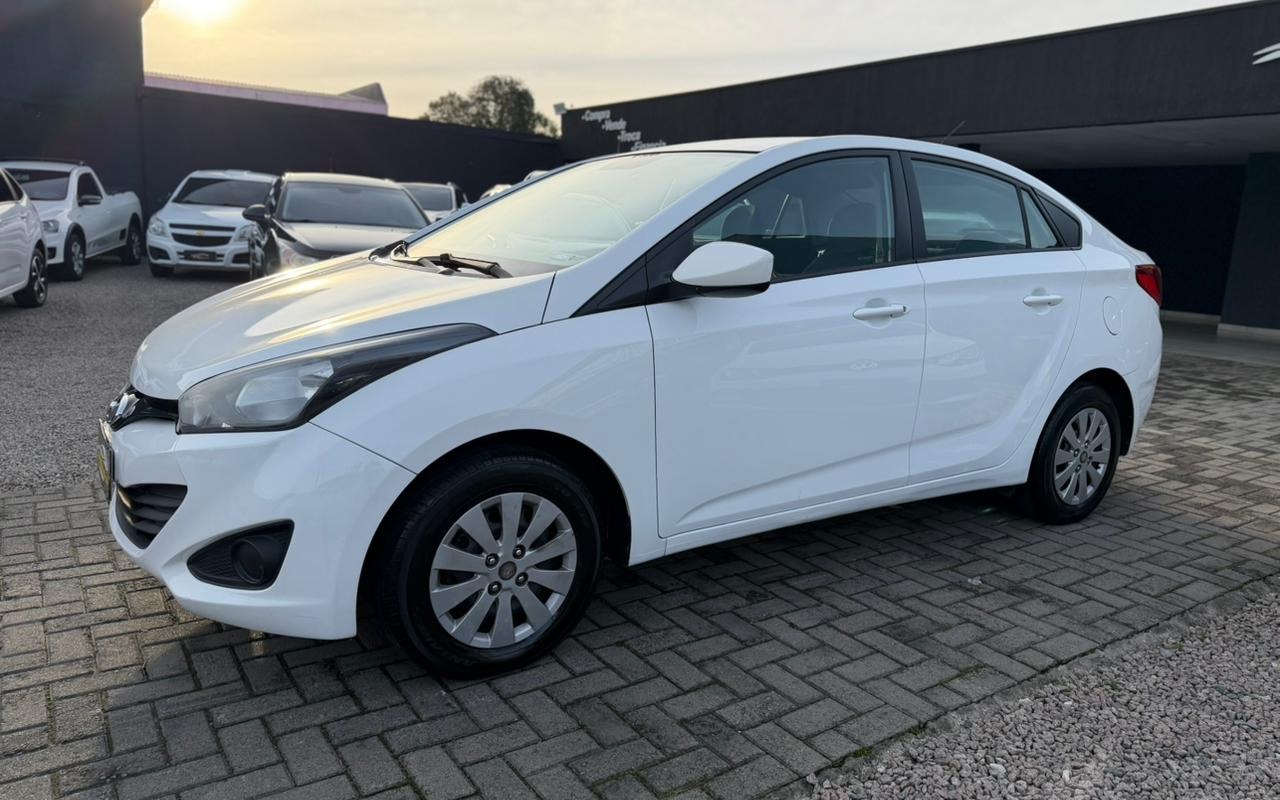 Hyundai HB20S C.style C.plus1.6 Flex 16V Aut. 4P - foto 3