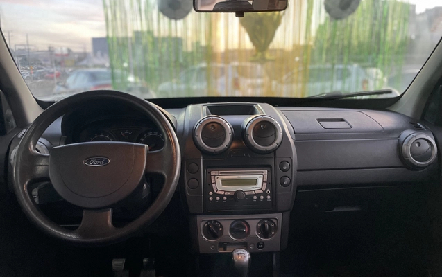 imagem-https://www.socarrao.com.br/sc-vehicle-images-prod/2225189/1789218382450-003_f39dcb8015a99bb6f0a75941bd0cce66.jpeg