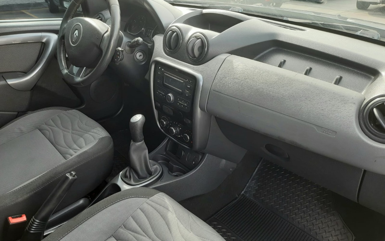 imagem-https://www.socarrao.com.br/sc-vehicle-images-prod/2225824/1781885037805-OS5qcGVn.jpeg