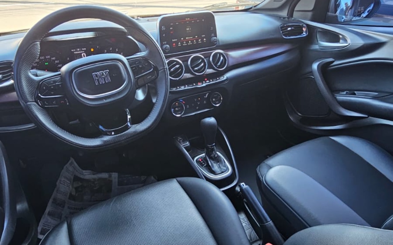 imagem-https://www.socarrao.com.br/sc-vehicle-images-prod/2225916/1781878420458-NWI3YTJjM2ItYjllZS00YjQ5LWJlNzItYjJkZTEwYzQ5ODVhLmpwZw.jpg