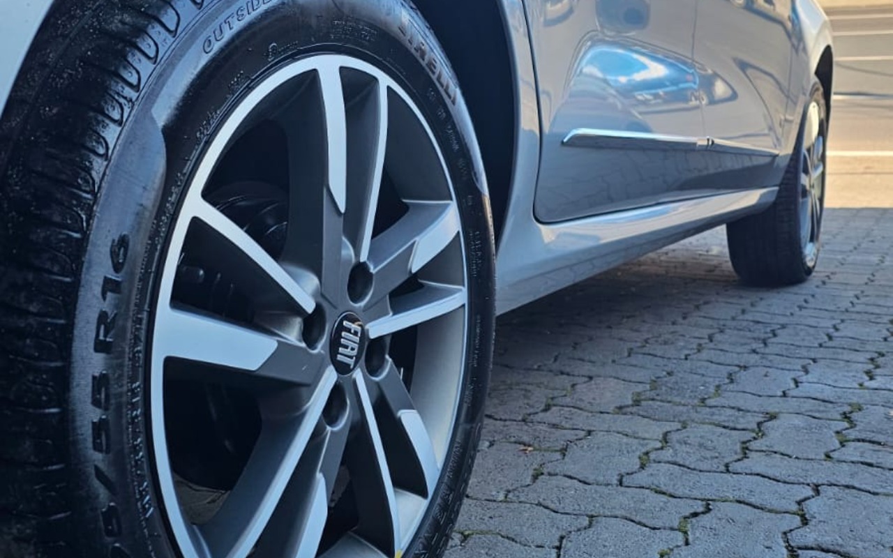 imagem-https://www.socarrao.com.br/sc-vehicle-images-prod/2225916/1781878421118-ZTcyNGI5ZTUtYWU1MS00ZWQ1LWFmNzUtZTg2MjYyZWVmNzAxLmpwZw.jpg