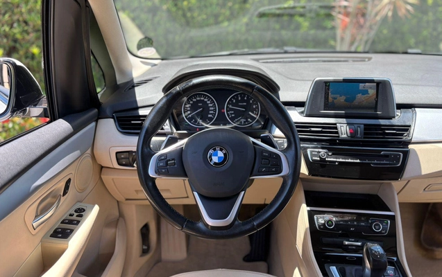 imagem-https://www.socarrao.com.br/sc-vehicle-images-prod/2230376/1790788760703-11f4bcbf31e9495db867acbcd4e1a43e_1765813100065.jpeg