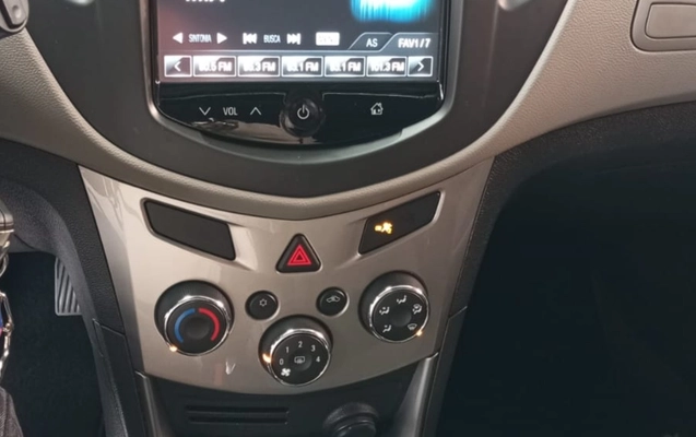 imagem-https://www.socarrao.com.br/sc-vehicle-images-prod/2230452/1781893291873-MDQwMjc1ZDgtNzU3ZS00ZDk4LTk3ZjItMGNiNmRmNmFiNjQzLmpwZw.jpg