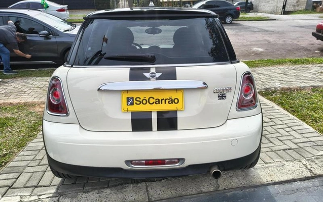 imagem-https://www.socarrao.com.br/sc-vehicle-images-prod/2230485/1786627023533-8202892_6_B_0366177548.jpeg