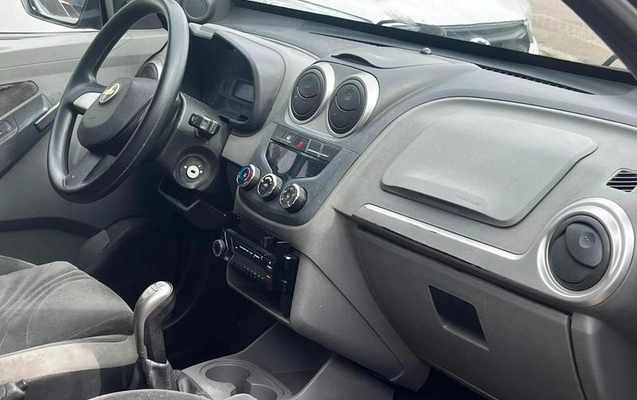 imagem-https://www.socarrao.com.br/sc-vehicle-images-prod/2230630/1787251908566-8204137_2_B_5c31782778.jpeg