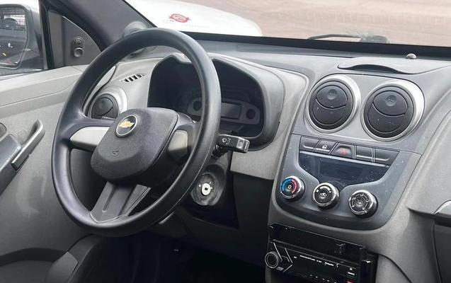 imagem-https://www.socarrao.com.br/sc-vehicle-images-prod/2230630/1787251908567-8204137_2_B_f4c41e40fa.jpeg